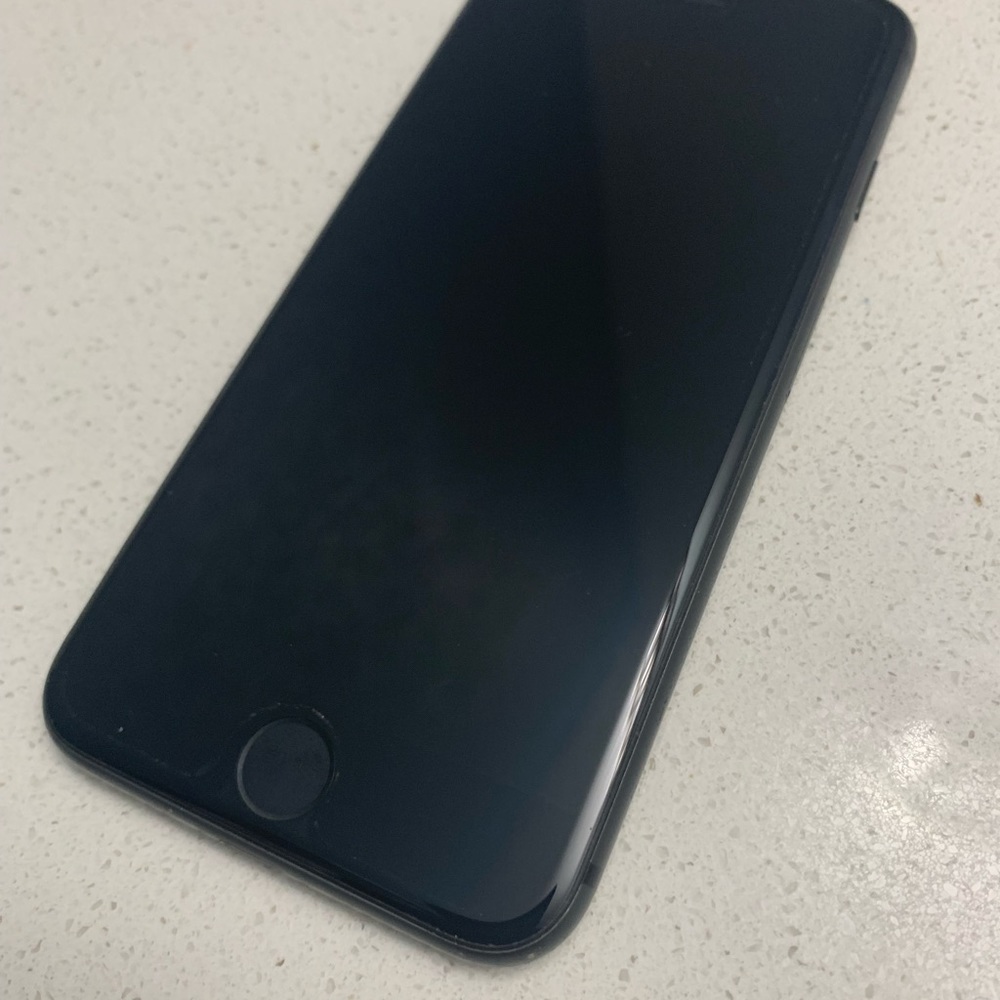 iPhone 8 (with case)
